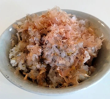 鶏肉とれんこんの海苔炊き込みごはんの写真