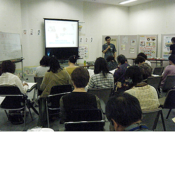 地産地消による沖縄食材を使った料理講習会および食事バランスガイドの解説