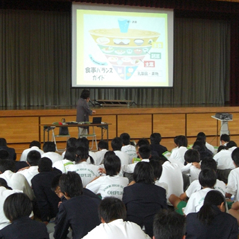 小中学校での食事バランスガイドの普及・啓発