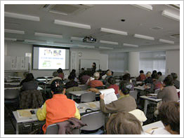 今井具子氏の講義の様子